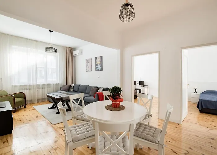 Appartement Spacious 3 Bedroom In Sofia's Center *