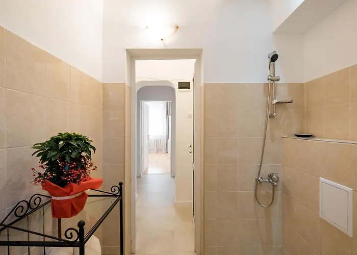 Spacious 3 Bedroom In Sofia's Center *