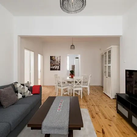 Spacious 3 Bedroom In Sofia's Center Apartment Sofia