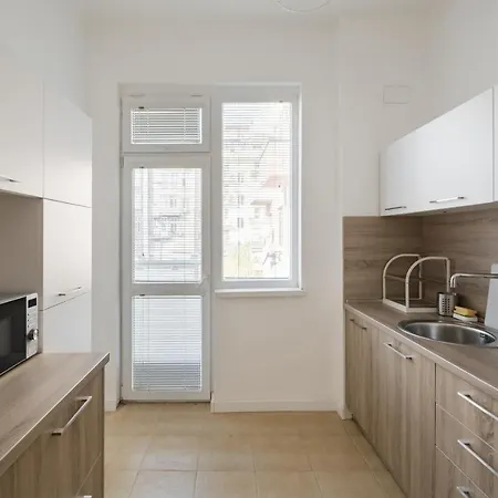 Spacious 3 Bedroom In Sofia's Center 索菲亞