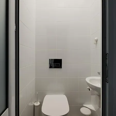 Spacious 3 Bedroom In Sofia's Center