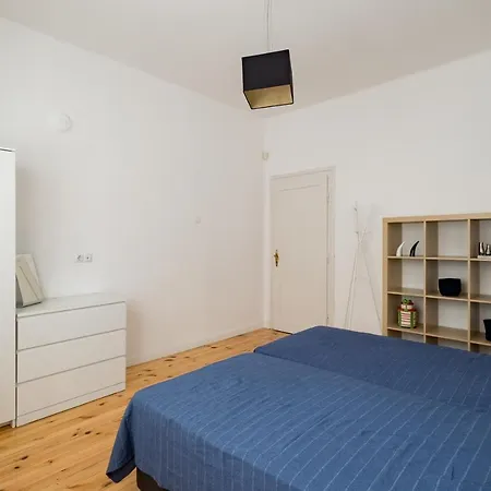 Apartment Spacious 3 Bedroom In Sofia's Center Sofia