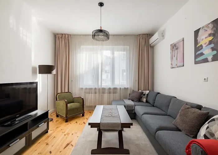 Апартамент Spacious 3 Bedroom In Sofia's Center