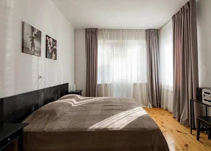 Spacious 3 Bedroom In Sofia's Center Appartamento *